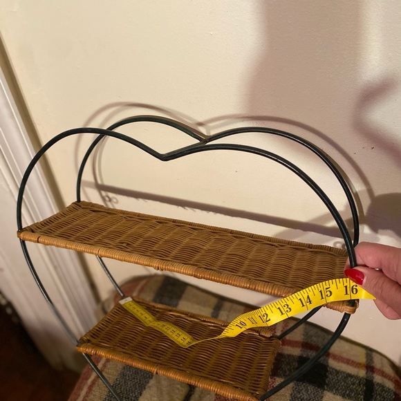 Shelf- heart shaped wall shelf - Picture 7 of 10